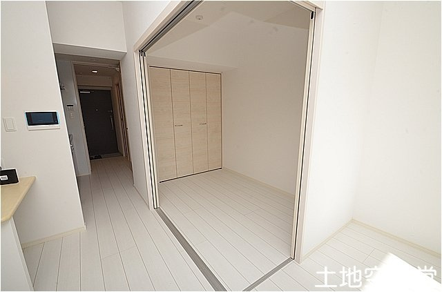 コンダクトレジデンスSANGAMORIの居間・リビング