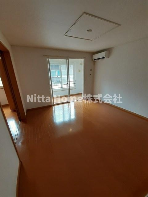 グランツＢの居間・リビング|リビングは12.2帖です☆