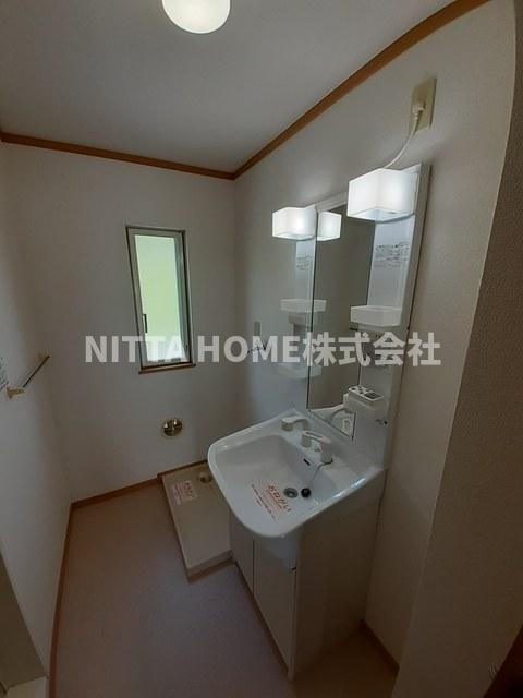 コルザＴの洗面所|独立洗髪洗面台になります＊