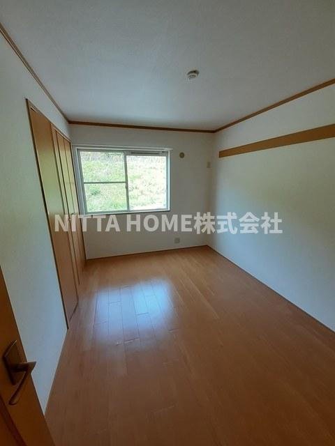 コルザＴの内装|洋室は６帖が２部屋ついています◎