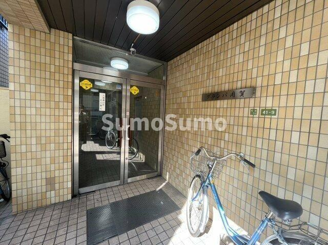 グランパ用賀のエントランス|建物の内部です