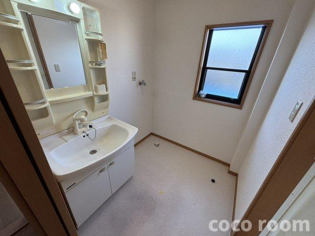 ラシュールの洗面所