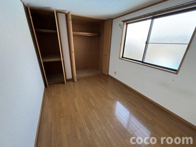 ラシュールの洋室