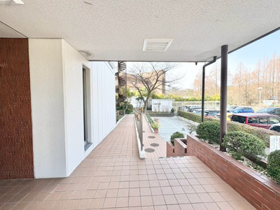 【その他共用部分】 | 日商岩井第7緑地公園マンション | 現在ご返済中のカーローン・カードローン・教育ローンなどを住宅ローンに一本化したり、家具家電購入費用・引越し費用を住宅ローンと組み合わせるなど、お客さまにメリットの多い住宅ローンのご提案が可能です。