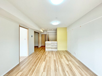 【居間・リビング】 | 日商岩井第7緑地公園マンション | エイブルだけの嬉しいサービス、ご用意しております。詳細は、お気軽に当社までお問合せ下さいませ！
