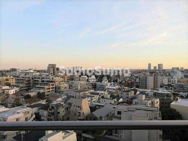 グランフォート用賀の展望|落ち着いたエントランスです