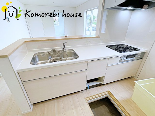 北本市下石戸　第3　新築一戸建て　クレイドルガーデン　01のキッチン|お料理しやすいキッチンです