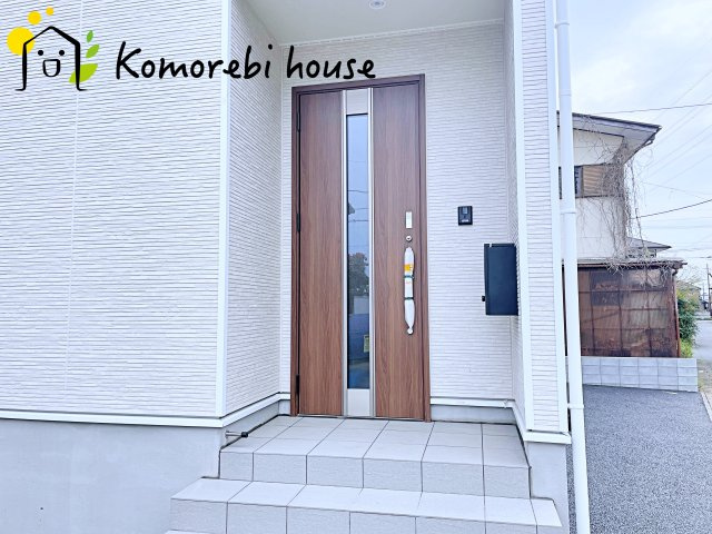 北本市下石戸　第3　新築一戸建て　クレイドルガーデン　01の玄関|きれいな玄関です