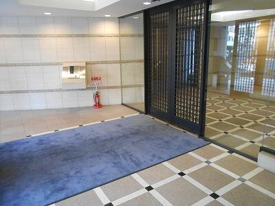グラマシー恵比寿のエントランス| 