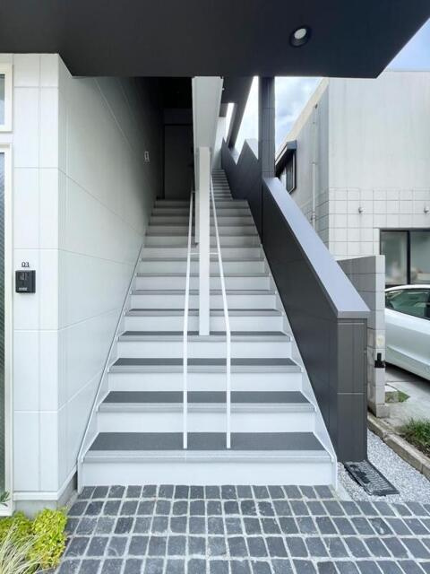 グランエッグス用賀のロビー