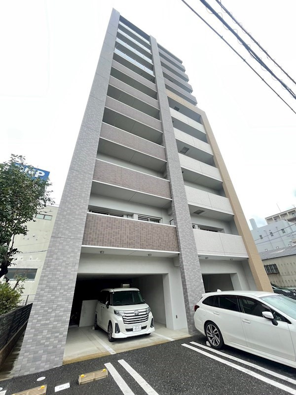 グランシャリオ高宮東の外観
