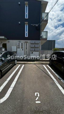 グランドールRSの駐車場|駐車場に車を止められます