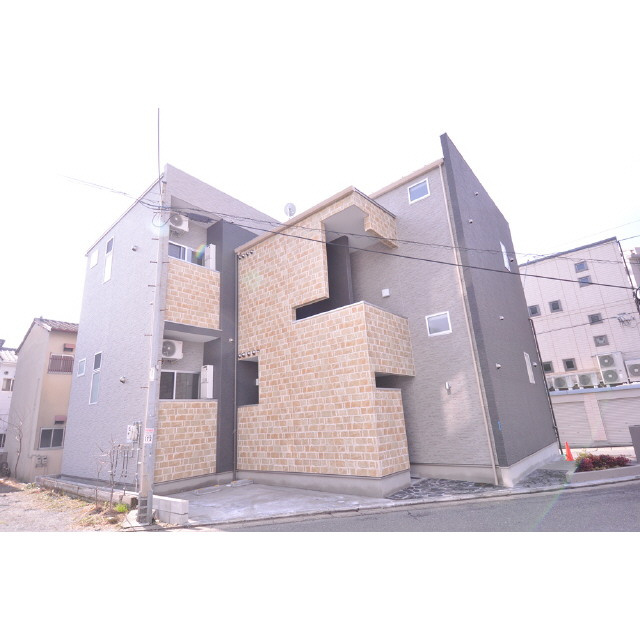 クラリス竹下の外観