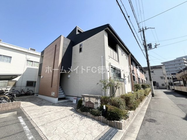 大東市諸福２丁目のアパート