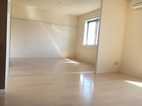 メゾンマスト本宮の洋室