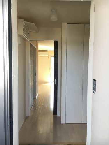 メゾンマスト本宮の玄関