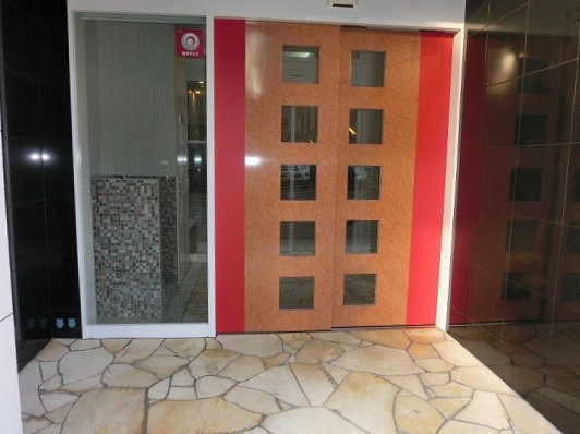 REGINAのエントランス