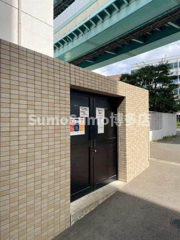 グランフォーレ博多駅プレミアのエントランス