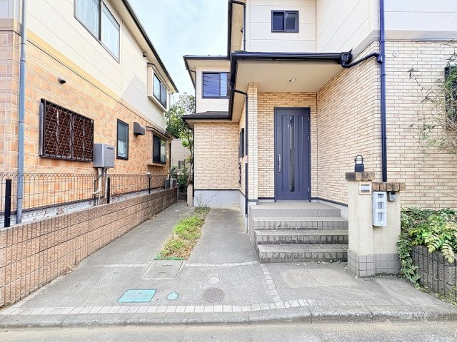 【駐車場】 | 新座市片山1丁目　中古一戸建住宅　(保谷店) | スーパー、コンビニ、ドラッグストア徒歩10分以内。