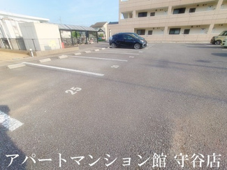 【駐車場】