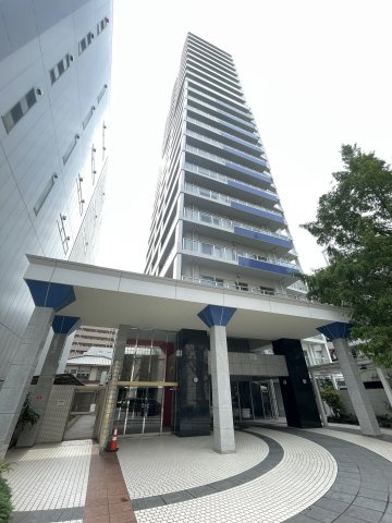 グランアルト天神タワーの外観