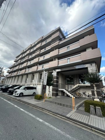 グランドアビタシオン平尾の外観