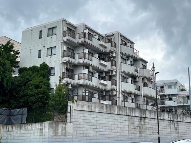 グランデール池尻の外観
