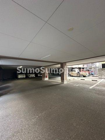 グランドアビタシオン平尾の駐車場|駐車場があります