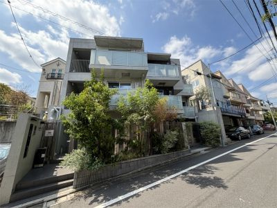 グランデュオ柿の木坂の外観|室内写真は反転タイプ別部屋の写真です。
