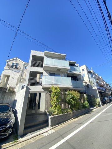 グランデュオ柿の木坂の外観