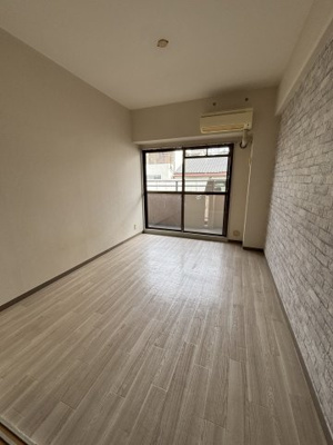 【洋室】 | メゾン・モン・ソレーイユ