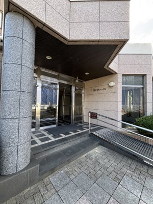 【エントランス】 | メゾン・モン・ソレーイユ