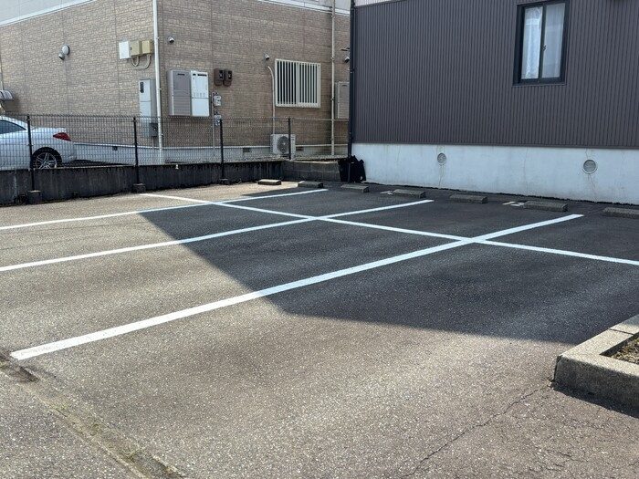 エルパレス江端　Bの駐車場