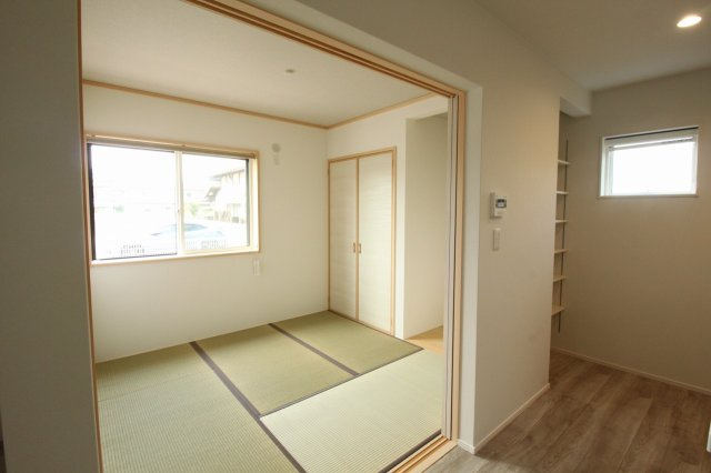 香美市土佐山田町東本町2丁目　新築戸建　1号棟　（全2区画）の和室|1Ｆ　5.0帖