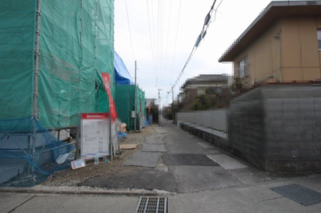 香美市土佐山田町東本町2丁目　新築戸建　1号棟　（全2区画）の前面道路含む現地写真|前面道路　幅　4.0ｍ