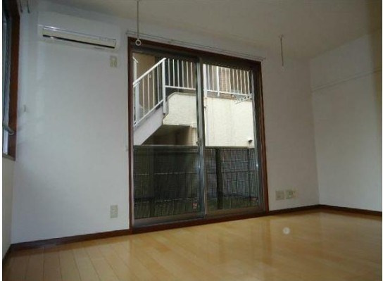 エルミタージュの居間・リビング