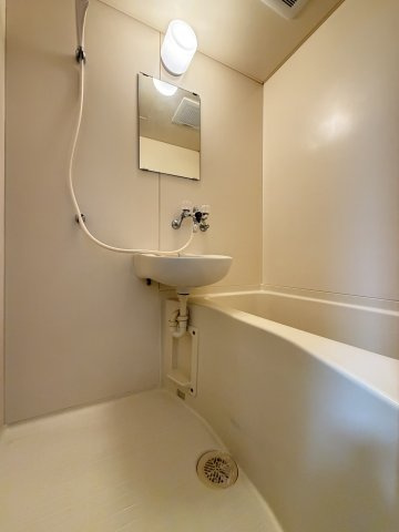 ウエストハイム墨江の浴室