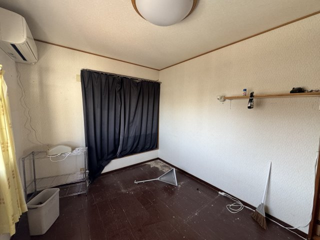 -三丁目不動産-　寄居町用土　平成2年築の洋室