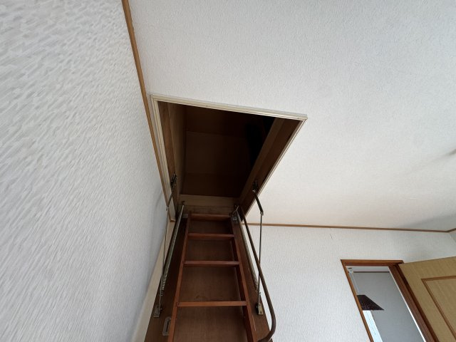 -三丁目不動産-　寄居町用土　平成2年築の内装