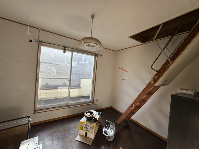 -三丁目不動産-　寄居町用土　平成2年築の洋室