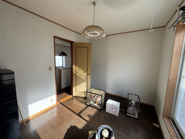 -三丁目不動産-　寄居町用土　平成2年築の洋室