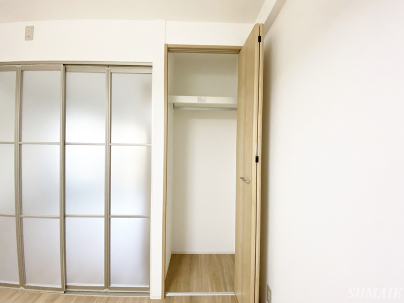 秀和東十条レジデンスの収納|洋室のクローゼットです☆