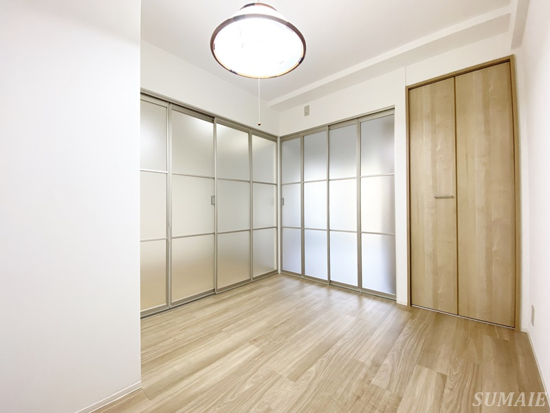 秀和東十条レジデンスの洋室|4帖の洋室です☆