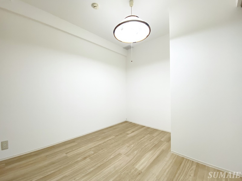 秀和東十条レジデンスの洋室|別角度から見た洋室です☆