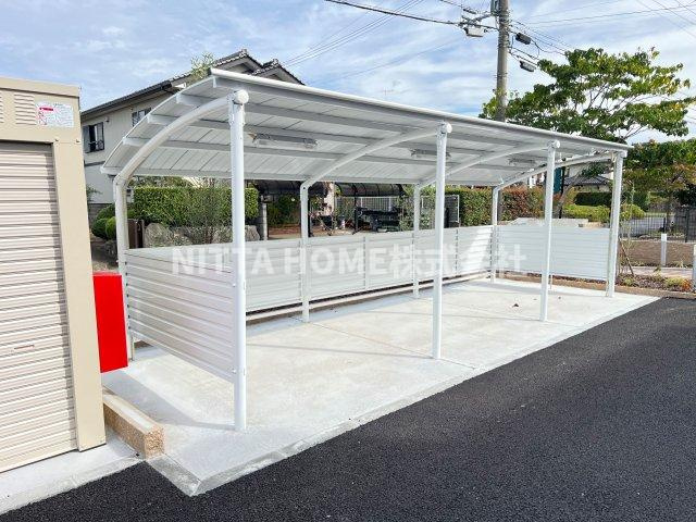 アマテラス（ＡＭＡＴＥＲＡＳＵ)のエントランス|屋根付きの駐輪場は無料です○