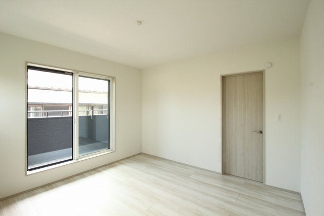 香美市土佐山田町東本町2丁目　新築戸建　2号棟　（全2区画）の洋室|2Ｆ　東の部屋　8.0帖