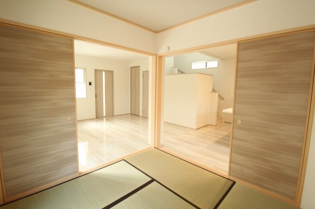 香美市土佐山田町東本町2丁目　新築戸建　2号棟　（全2区画）の和室|1Ｆ　5.0帖