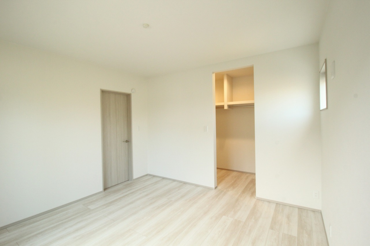 香美市土佐山田町東本町2丁目　新築戸建　2号棟　（全2区画）の洋室|2Ｆ　東の部屋　8.0帖
