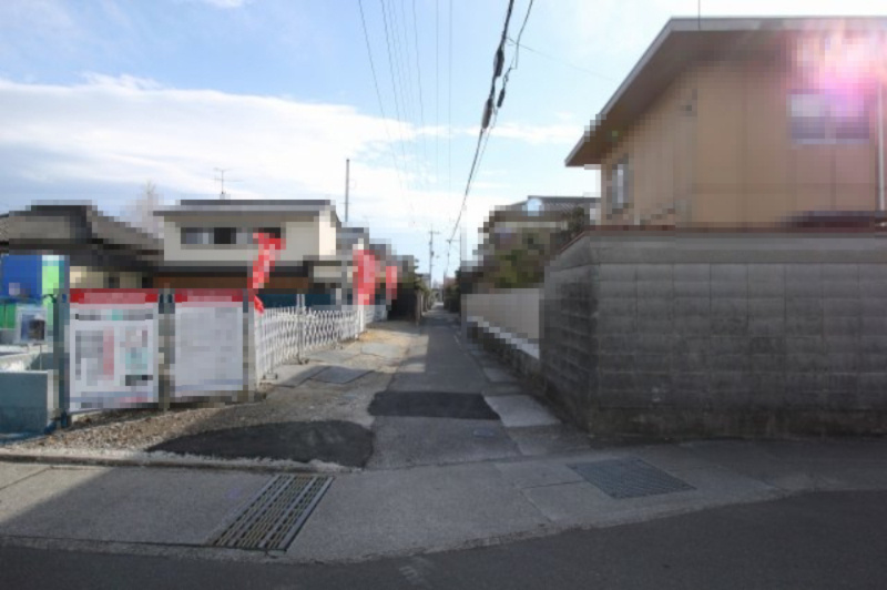 香美市土佐山田町東本町2丁目　新築戸建　2号棟　（全2区画）の前面道路含む現地写真|前面道路　幅　4.0ｍ