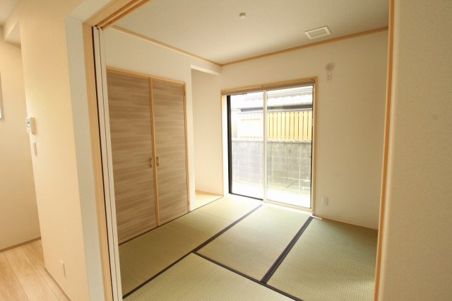 香美市土佐山田町東本町2丁目　新築戸建　2号棟　（全2区画）の和室|1Ｆ　5.0帖